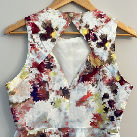 Hunter bell dress - Picture 3 of 5